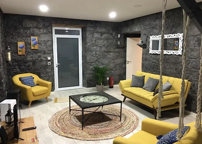 Granary's House * Sete Cidades